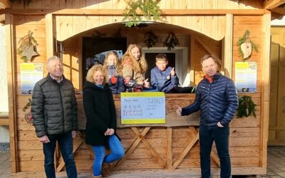 Familie Göttl spendet an die Kinderhilfe Holzland