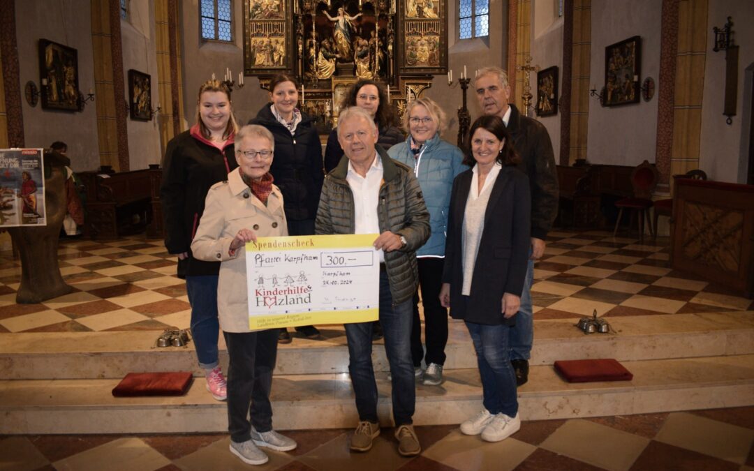 Scheckübergabe Pfarrei Karpfham