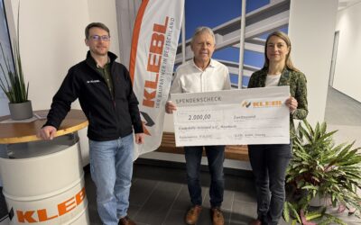 KLEBL überreicht erneut Spende an „Kinderhilfe Holzland e.V.“